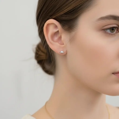 Pendientes de oro blanco de 18 kt con caparazón de tortuga y corte de diamante 2