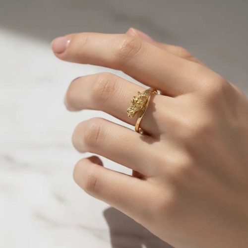 Anello in Oro Giallo 18kt con Testa di Drago Scolpita 2