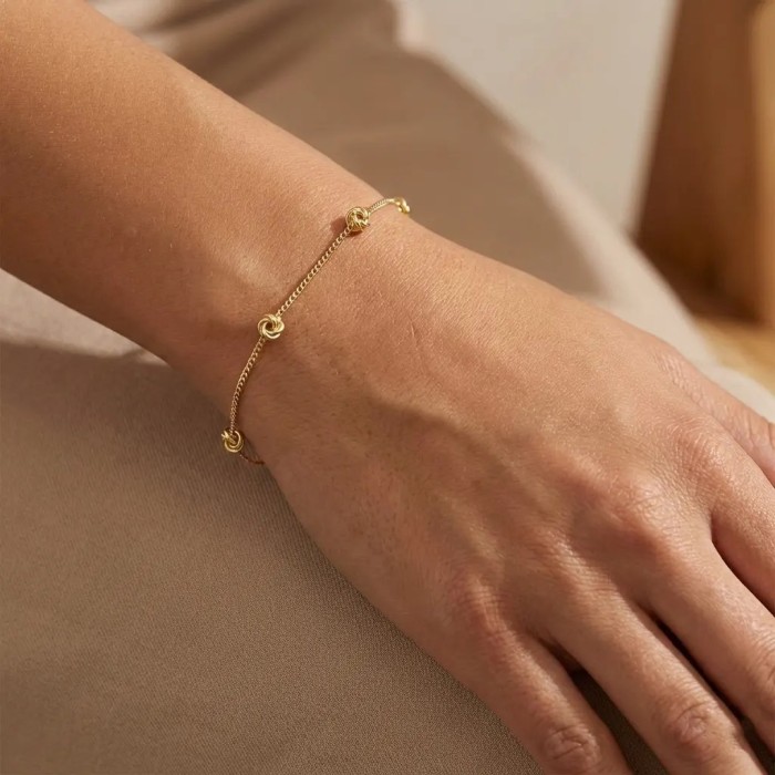 Armband aus 18-karätigem Gelbgold mit Wollknäueln | 19 cm | Stella Maris 2
