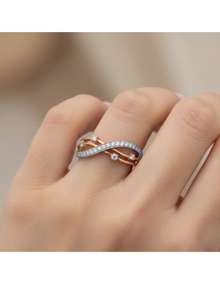 Zweifarbiger Ring aus 18-karätigem Rosé- und Weißgold mit 0,31 ct Diamanten