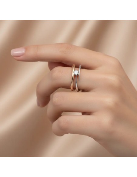 Two-Tone Solitaire Ring in 18kt Rose and White Gold with 0.16ct Diamond