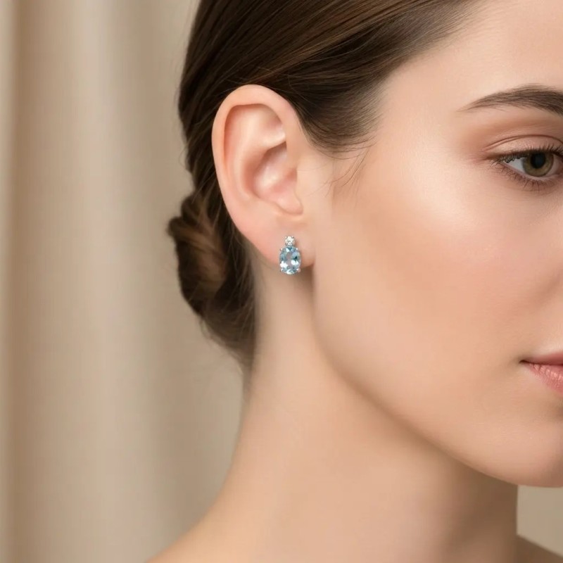 Pendientes de oro blanco de 18 kt con aguamarinas ovaladas de 2,13 ct y diamantes