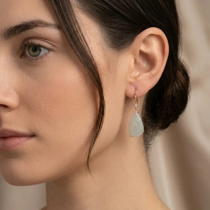 Pendientes colgantes de oro rosa de 18 kt con incrustaciones de jade y diamantes 2