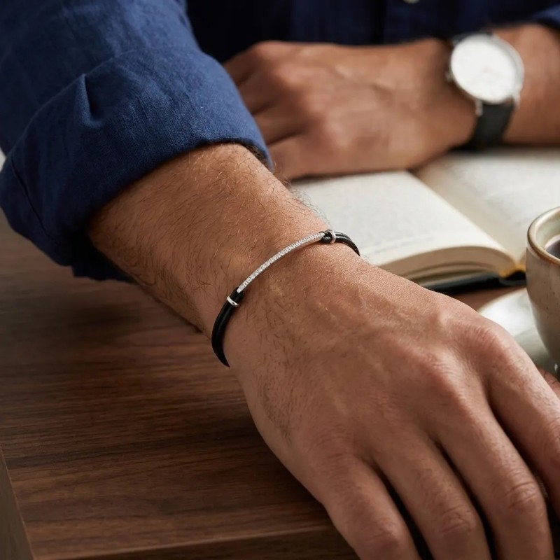 Unisex-Armband aus 18-karätigem Weißgold und schwarzer gewachster Baumwolle mit 0,30 ct Diamanten