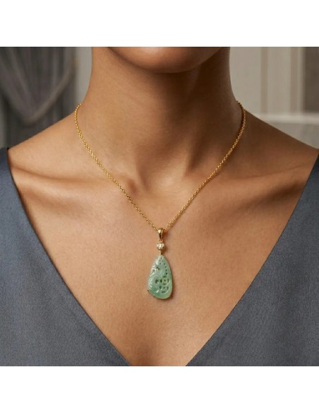 Colgante de oro amarillo de 18 kt con jade y diamante incrustados | Stella Maris