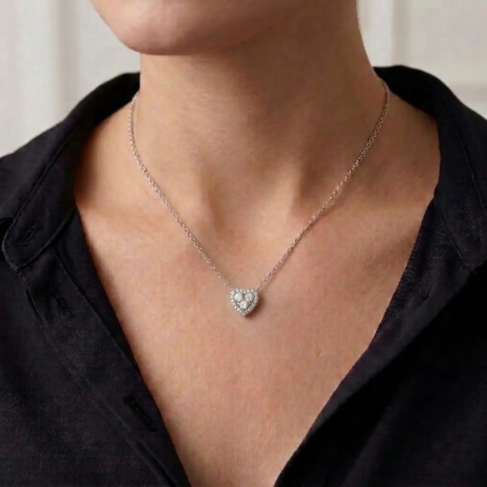 Collar con colgante de corazón de oro blanco de 18 kt con diamantes de 0,56 ct 2