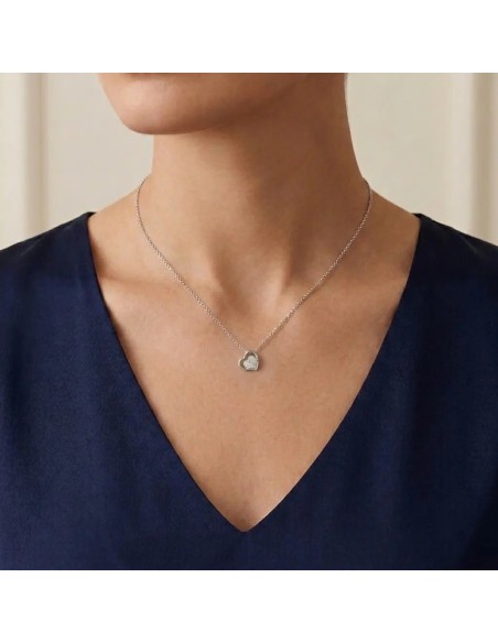 Halskette mit minimalistischem Herzanhänger aus 18-karätigem Weißgold und 0,06 ct Diamantpavé