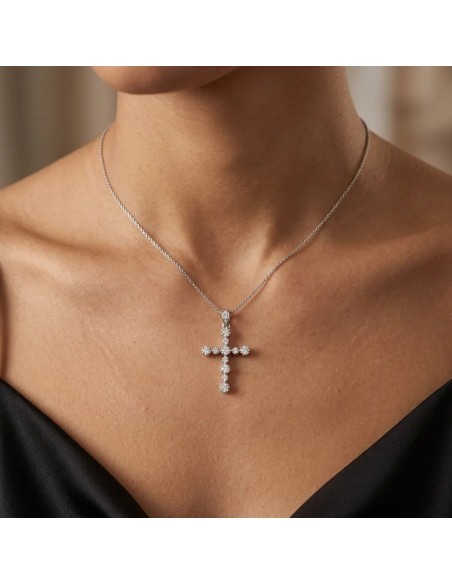 Collana con Pendente a Croce in Oro Bianco 18kt e Diamanti 0,32 ct