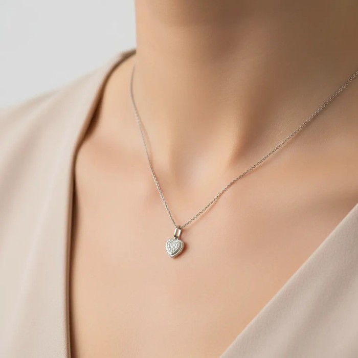 Collana con Pendente a Cuore "Sweet Light" in Oro Bianco 18kt e Diamanti 0,04 ct 2