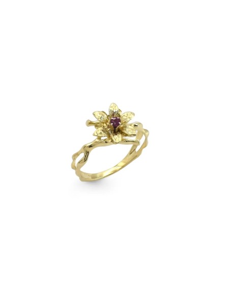 "Nature's Twist" Ring in 18kt Yellow Gold with Ruby Flower