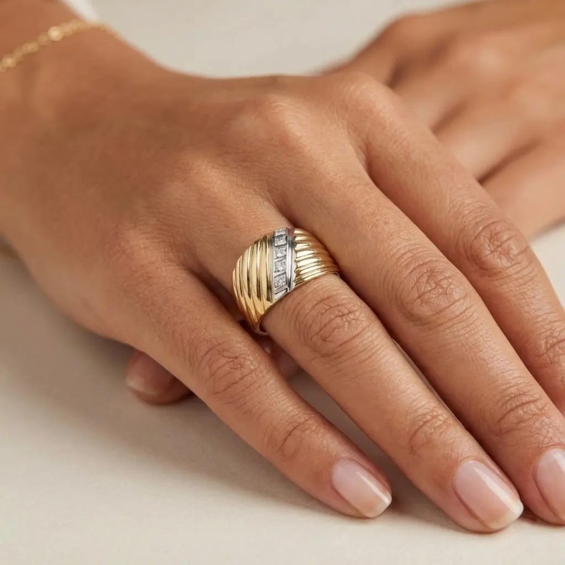 Anello Fascia "Gold Wave" Bicolore in Oro 18kt e Diamanti 0,04 ct