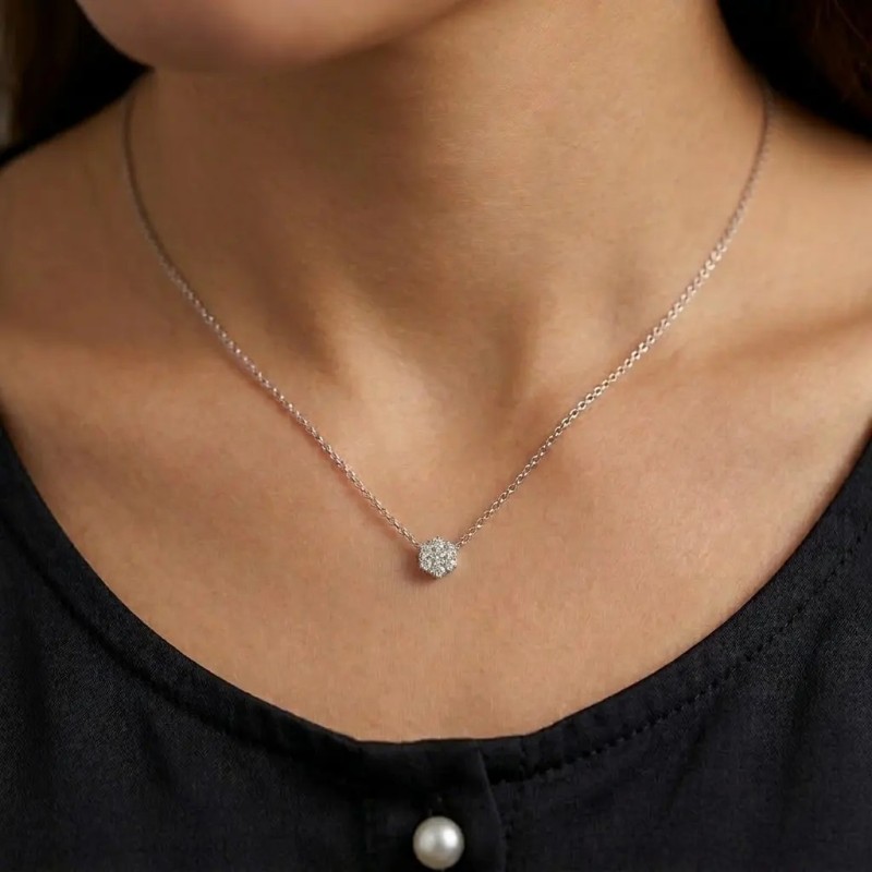 White gold chain with magic model center