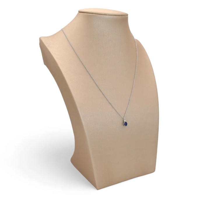 Collana con Pendente Zaffiro e diamanti 2