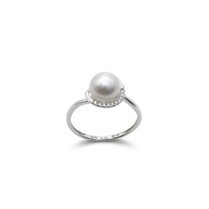 Ring „Pearl Dew“ aus 18-karätigem Weißgold mit Zuchtperle und Diamanten