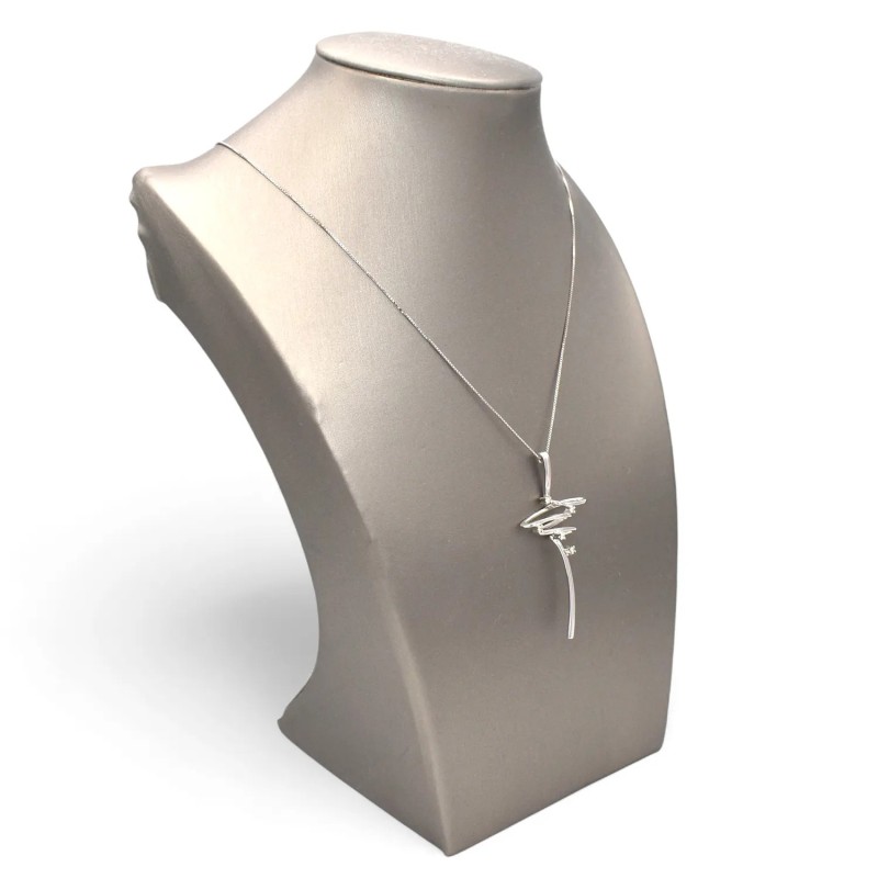 Girocollo con Croce Stilizzata in Oro Bianco 18kt e Diamanti 0,05 ct