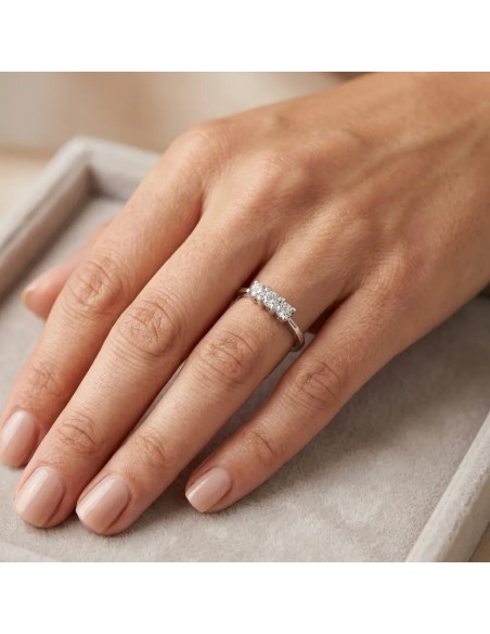 Anello Trilogy "Everlasting" in Oro Bianco 18kt con Diamanti 0,21 ct