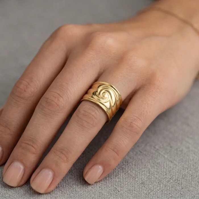 Anello Fascia Aperta "Gold Wave" in Oro Giallo 18kt 2