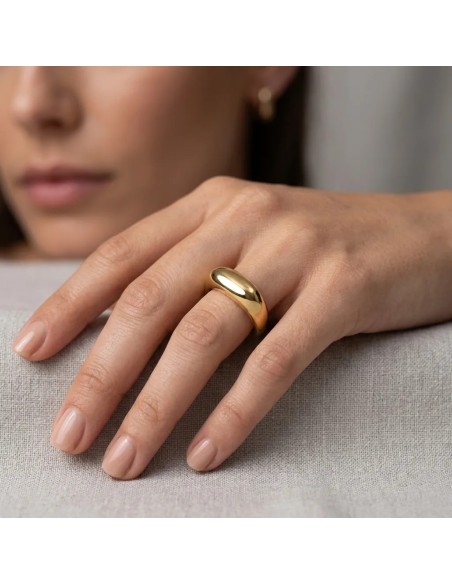 "Soft Square" Ring in 18kt Yellow Gold