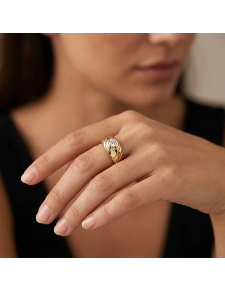 Ring „Solaris“ aus 18-karätigem Gelbgold und Zirkonia