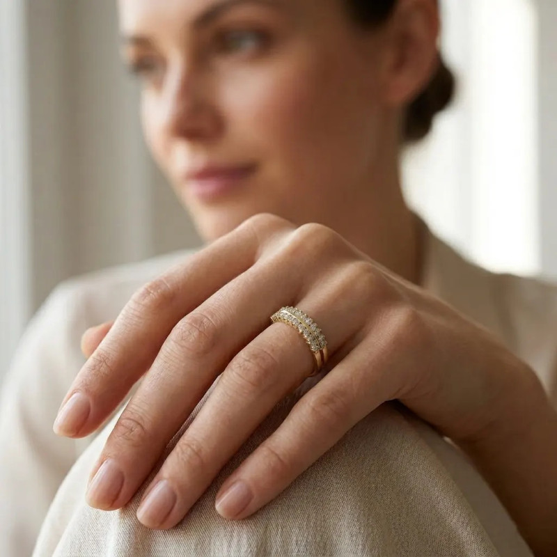 Doppelter Riviera-Ring aus Gelbgold mit 3,2 g Zirkonia