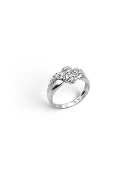 Anillo de oro blanco con diseño en V y circonita de 4,3 g.