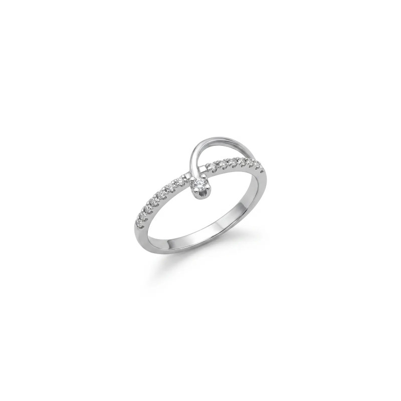 Anillo sinuoso de oro blanco con arco y circonita de 2,8 g.