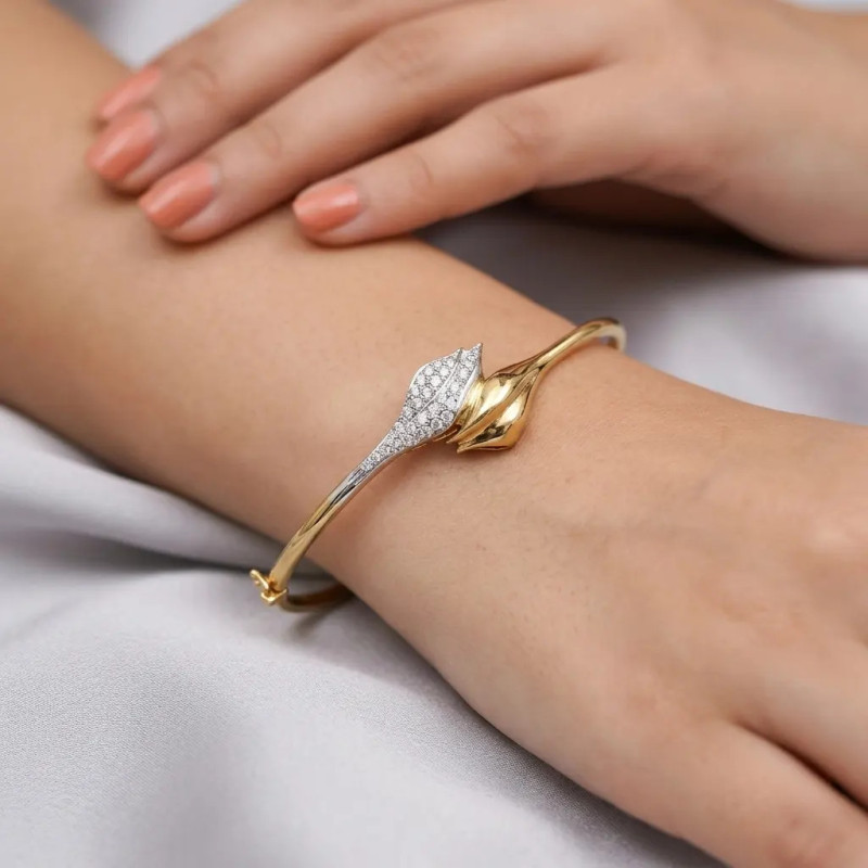 18kt Two-Tone Gold Calla Bangle with Zirconia - 13.2g