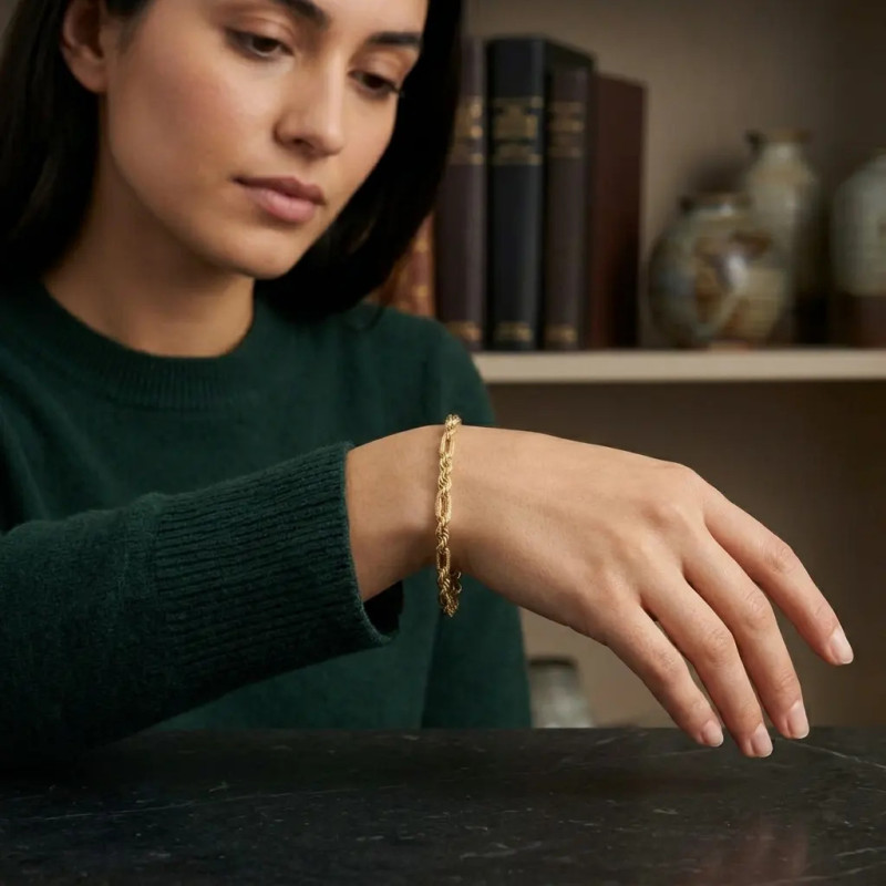 18kt Yellow Gold Oval and Torchon Link Bracelet