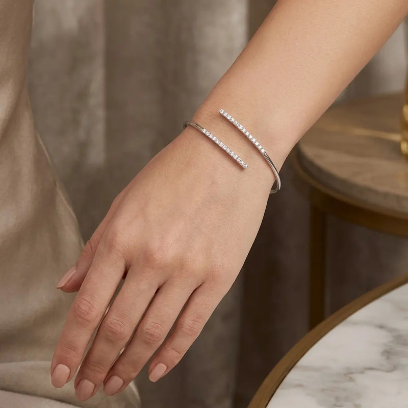 Rigid Contrariè Gold 18kt White Bracciale with Zirconia - 5.3 gr