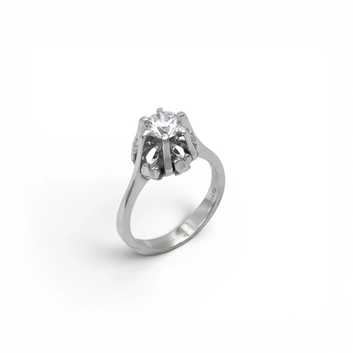 Anello Solitario Oro Bianco 18kt con Zircone a Quattro Griffe - 5,5 gr