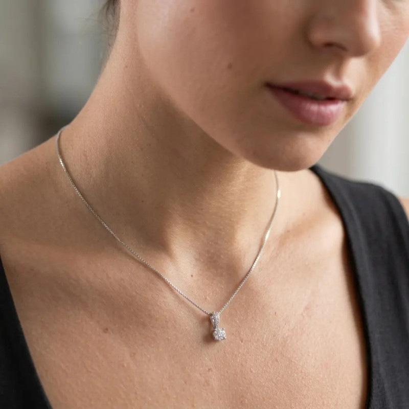 Collar Point Light de oro blanco de 18 quilates con colgante de diamante - 0,05 ct