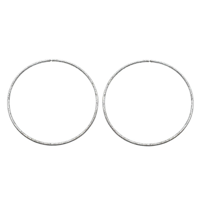 Große Creolen aus 18-karätigem Weißgold mit diamantgeschliffener Oberfläche, 7 cm – 9,1 g
