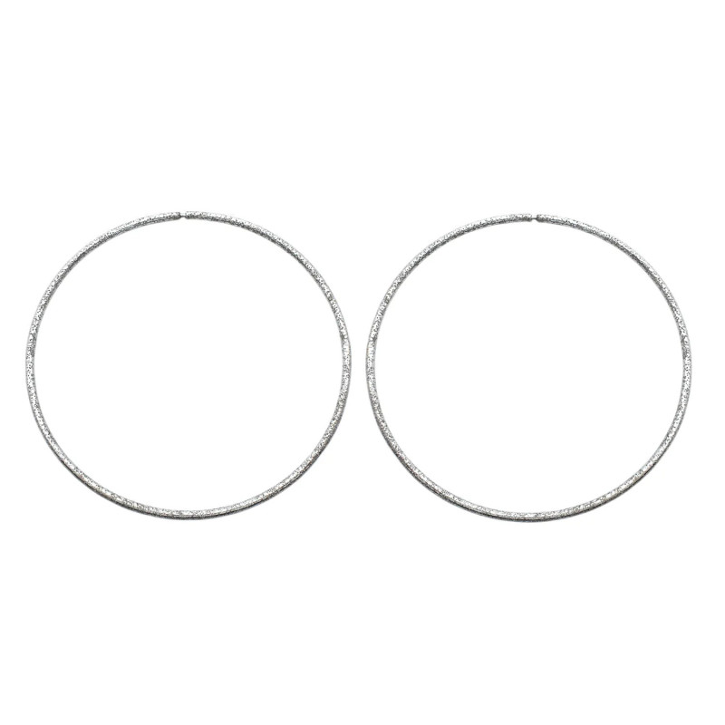 Große Creolen aus 18-karätigem Weißgold mit diamantgeschliffener Oberfläche, 7 cm – 9,1 g