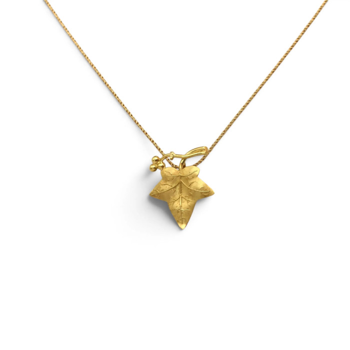 Collana Girocollo Oro Giallo 18kt con Pendente Foglia di Edera Satinata 45 cm - 4,1 gr
