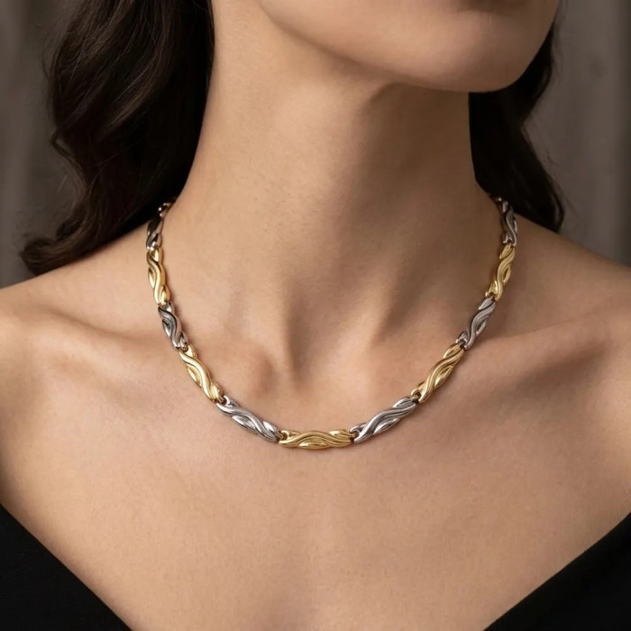 Collana Donna Oro Bicolore 18kt a Elementi Rigidi e Cerniere 42 cm - 26,9 gr 2