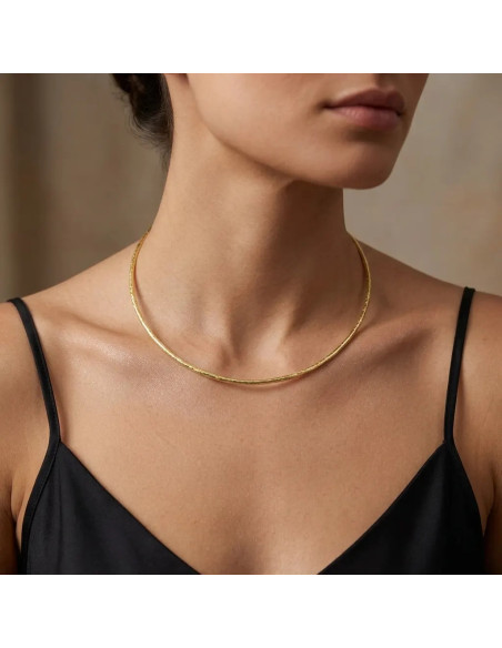 18kt Yellow Gold Hammered Rigid Necklace for Women with Side Hinges - 23.6g