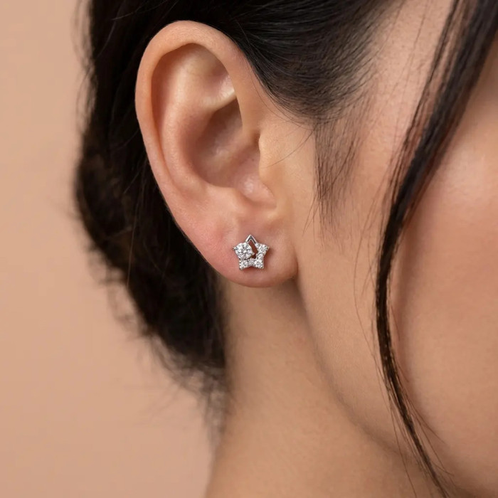Pendientes de estrella de oro blanco de 18 quilates con circonitas blancas de 1 cm - 1,9 g 2