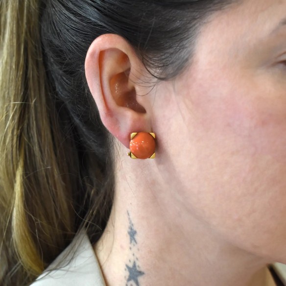 Orecchini Oro Giallo 18kt Stella Maris con Corallo Rosso Clip Doppio Filo