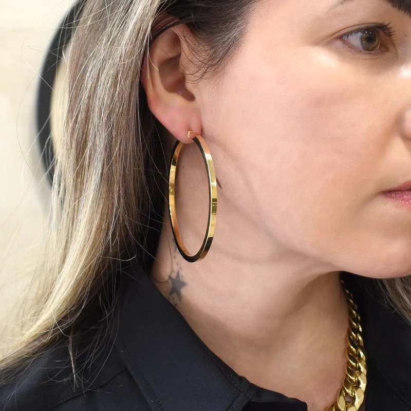 Pendientes de aro cuadrados de oro amarillo de 18 kt