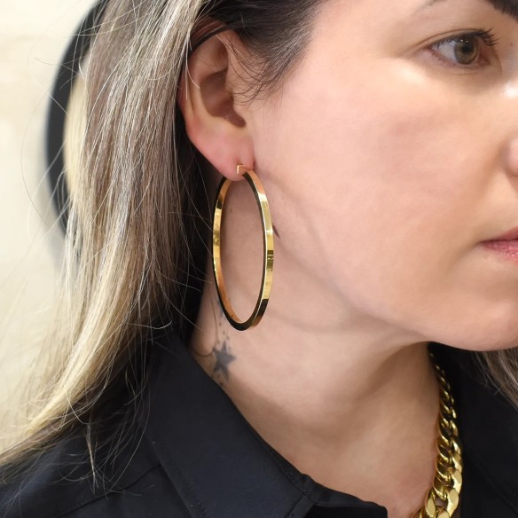Pendientes de aro cuadrados de oro amarillo de 18 kt