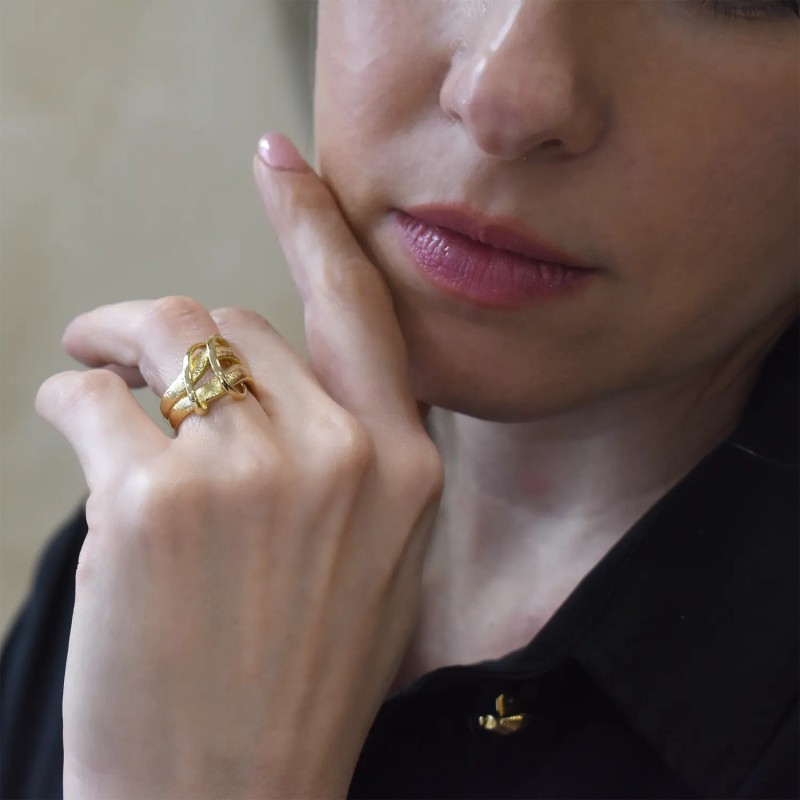 Anillo Intreccio de oro amarillo de 18 kt