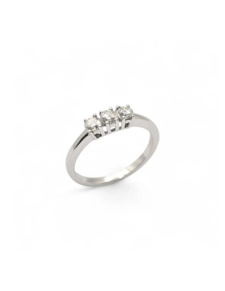 Anillo trilogía en oro blanco ct. 0,38